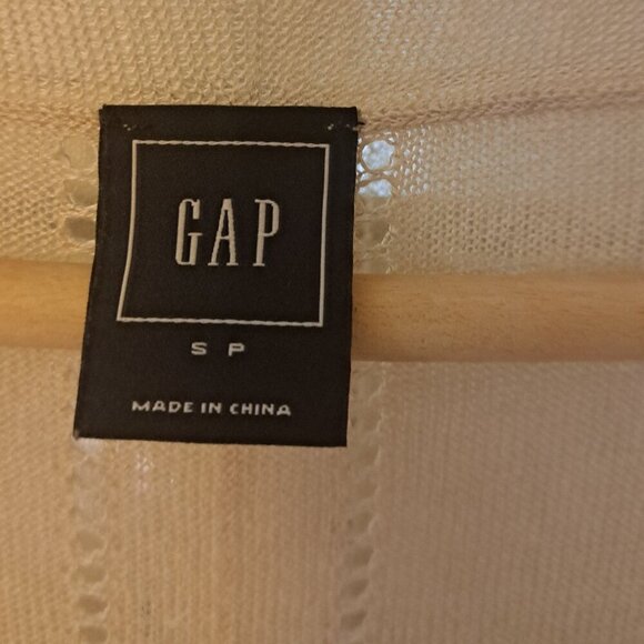 Gap Short Sleeve Lightweight Long Cardigan with fine detailing - Picture 2 of 5